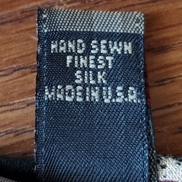 AMERICAN OUTPOST TRENDY 100% SILK MENS TIE - Picture 6 of 6